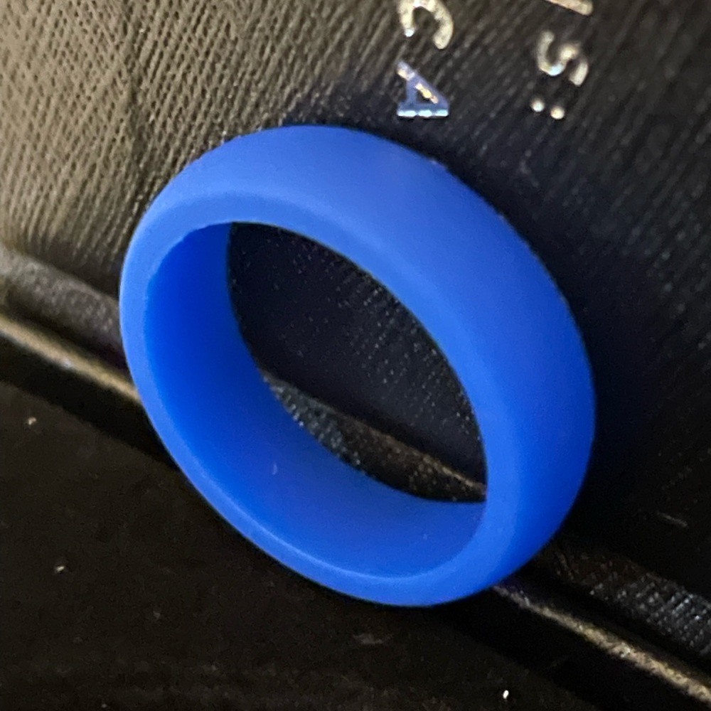NEW Men’s Blue Lightweight Silicone Universal Ring (Multiple Sizes)